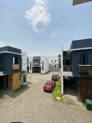 Furnished 4bdrm Duplex in Palm City Estate, for sale
