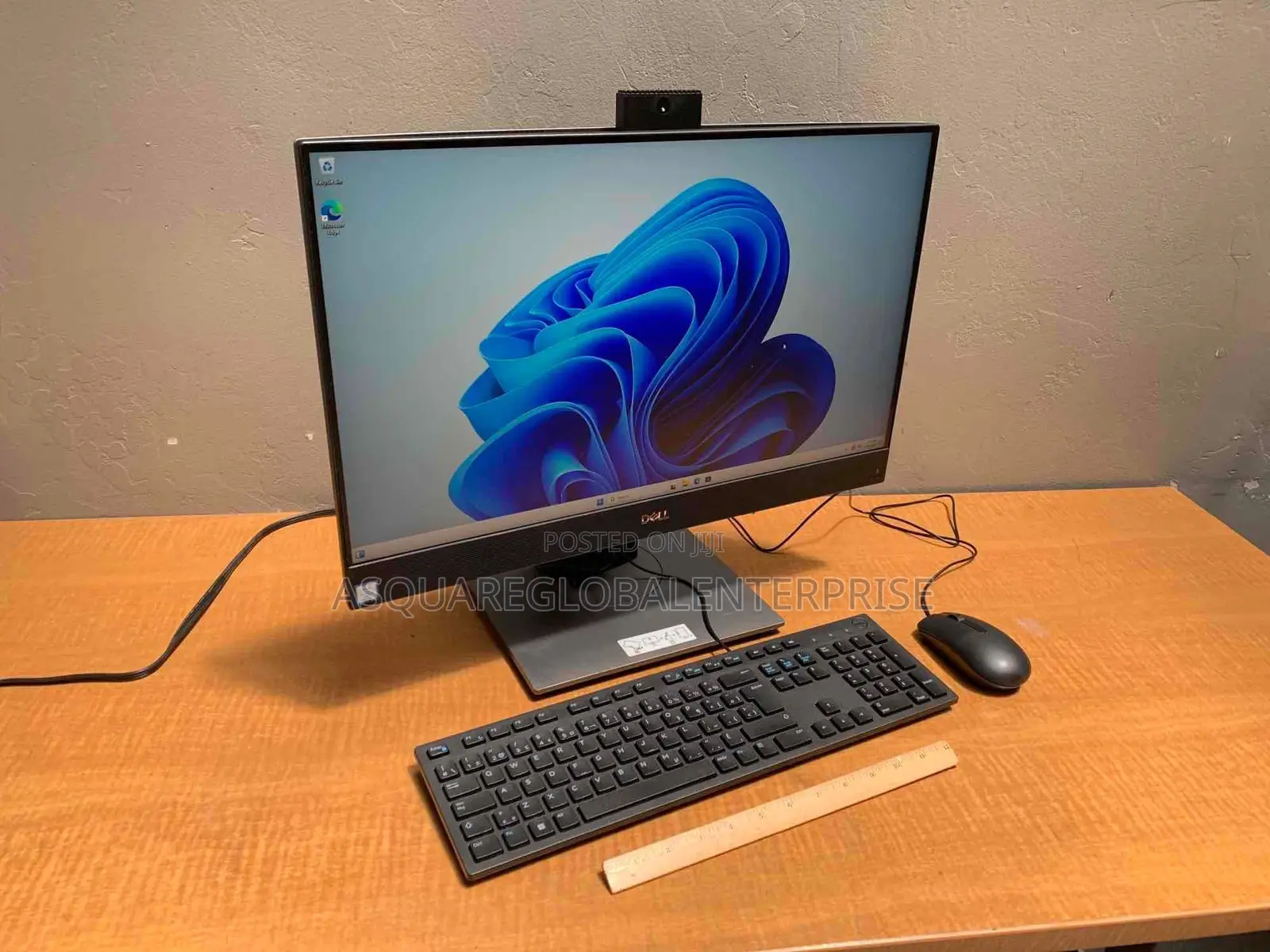 Desktop Computer Dell 8GB Intel Core i5 SSD 256GB