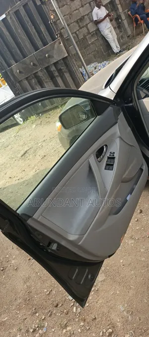 Toyota Camry LE 4dr Sedan (2.4L 4cyl 5A) 2009 Gray