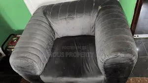 4 Seater Set of Chair Available for Sale
