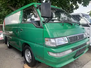 Mitsubishi Delica 2014 Green
