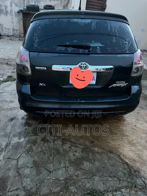 Toyota Matrix XR Hatchback FWD (1.8L 4cyl 4A) 2007 Gray