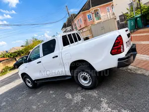 New Toyota Hilux 2025 White