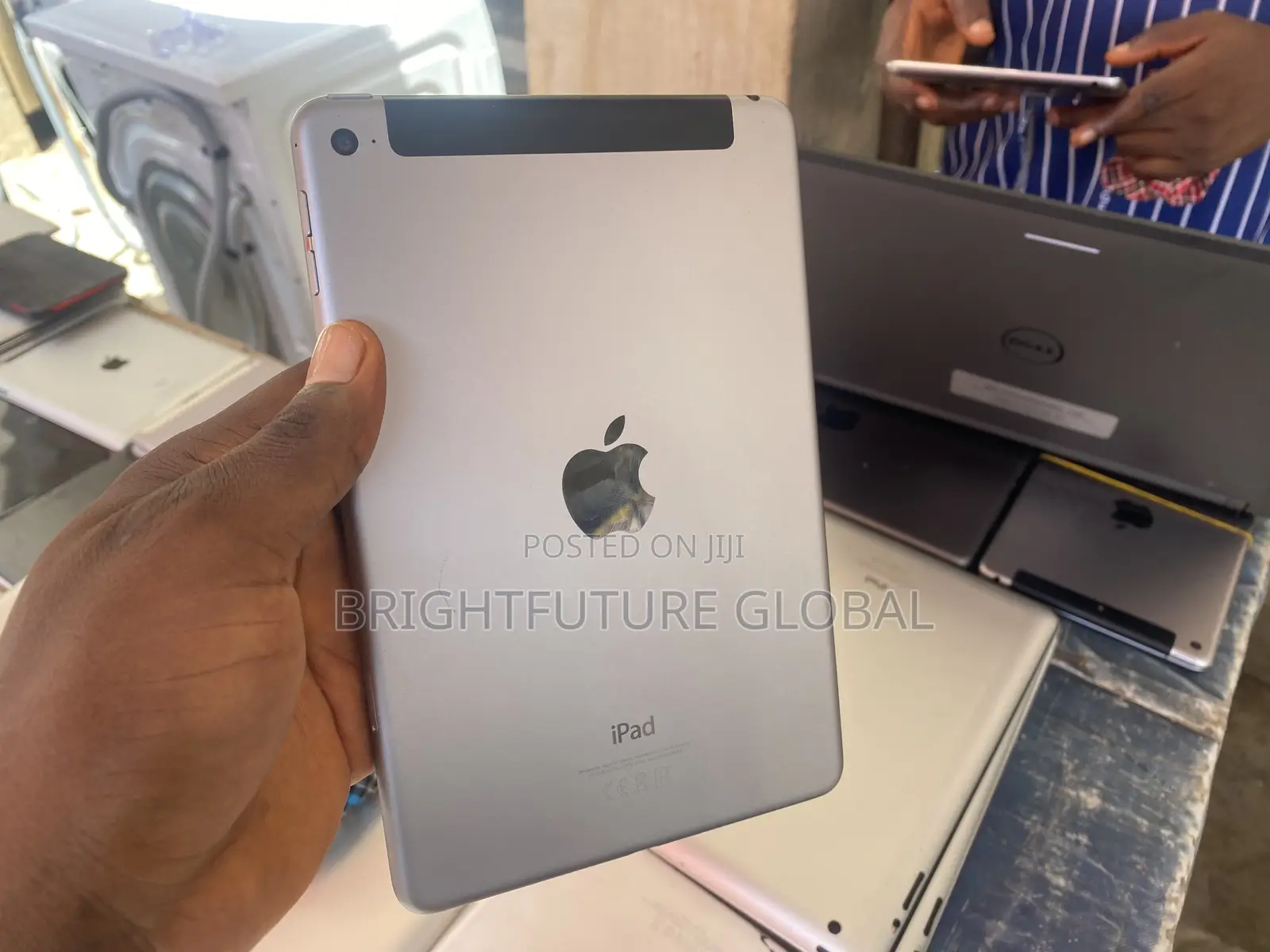 Apple iPad mini 4 64 GB Silver