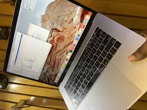 Laptop Apple MacBook Pro 2017 16GB Intel Core i7 SSD 1T