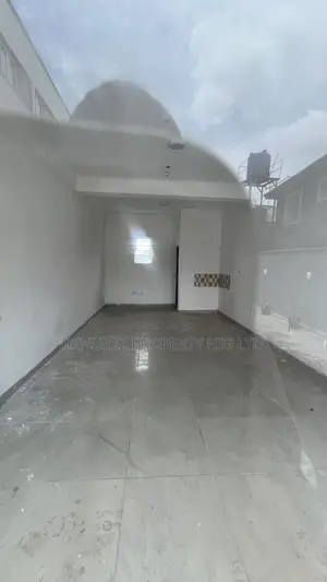 Show Room Shop for Rent