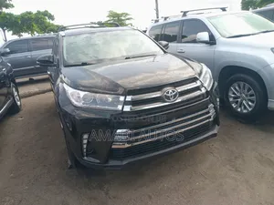 Toyota Highlander XLE V6 4x4 (3.5L 6cyl 6A) 2016 Black