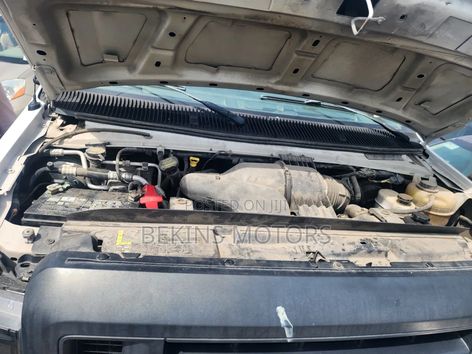 Ford E250 2016 Silver