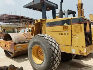 Caterpillar Vibratory Roller Cs-563c