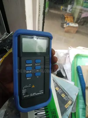 TFC 305a Digital Thermometer
