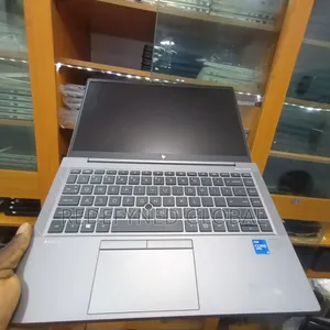 Laptop HP ZBook Firefly G8 16GB Intel Core i5 SSD 256GB