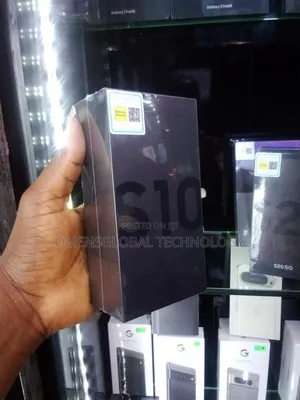 New Samsung Galaxy S10 128 GB Blue