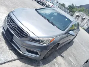 Hyundai Sonata Limited 4dr Sedan (2.4L 4cyl 6A) 2015 Gray