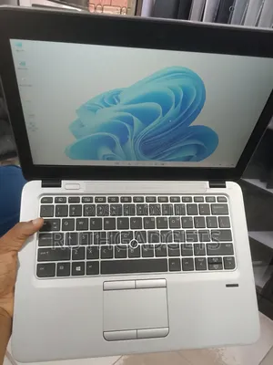 Laptop HP EliteBook 820 G3 4GB AMD A10 SSD 128GB