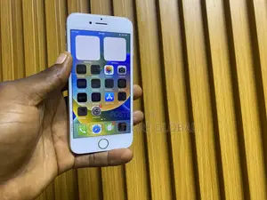 Apple iPhone 8 64 GB White