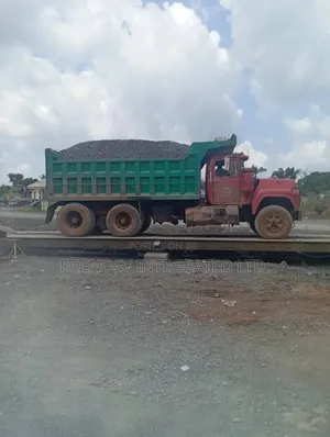 Stones Chippings 1 Inch N
