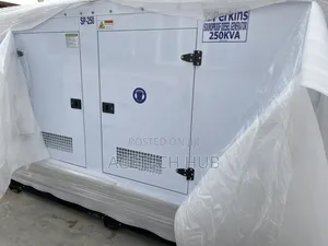 Highly Recommend Perkins 3phase 250kva Soundproof Diesel Generator