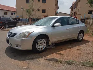Nissan Altima 2012 Silver