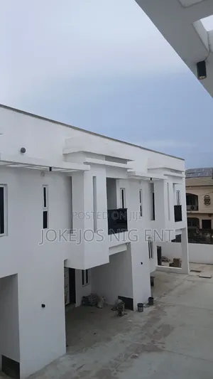 4bdrm Townhouse/Terrace in Green Land Estate for sale