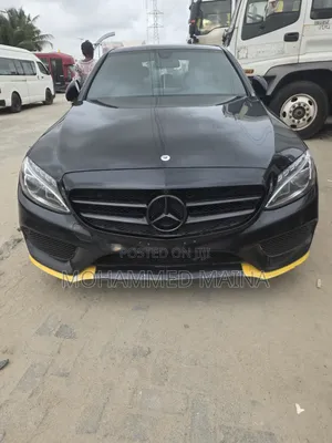 Mercedes-Benz C300 2018 Black