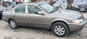 Toyota Camry Automatic 1999 Silver