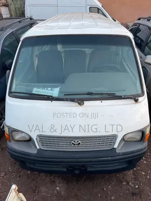 Toyota HiAce 1999 White