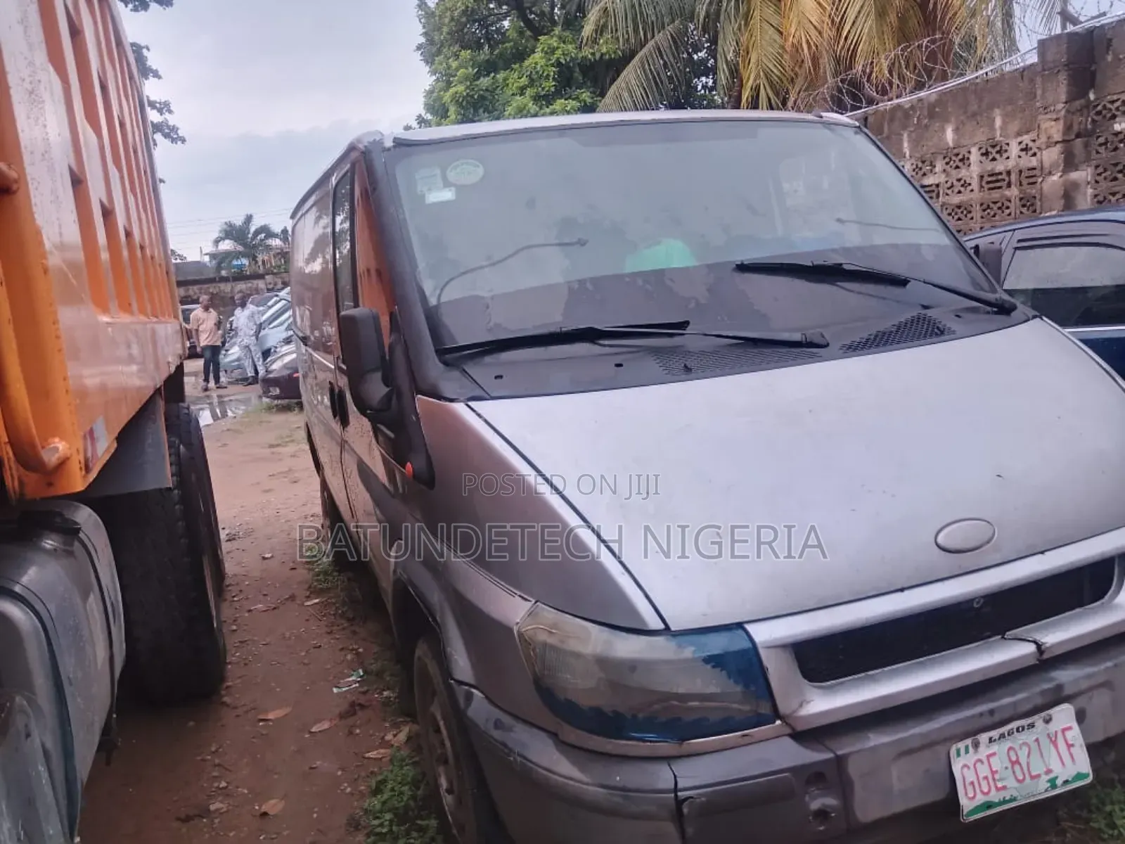 Ford Transit 2000 Grey