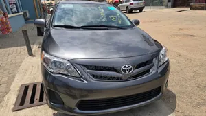 Toyota Corolla LE 4dr Sedan (1.8L 4cyl 4A) 2012 Gray