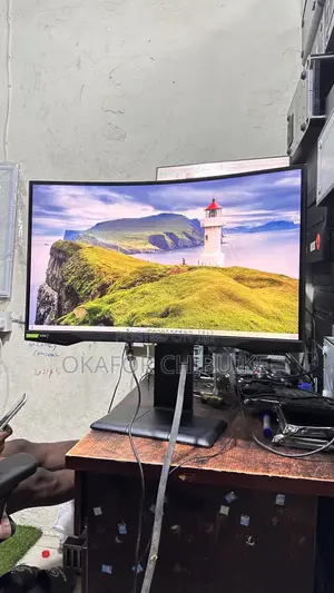 Samsung Odyssey G7
