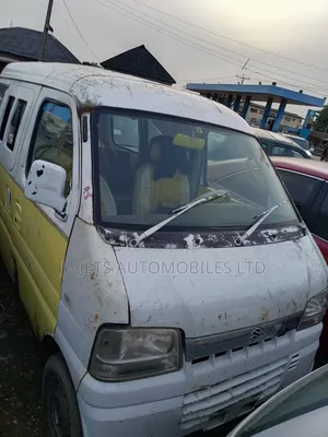 Suzuki Every 2010 White
