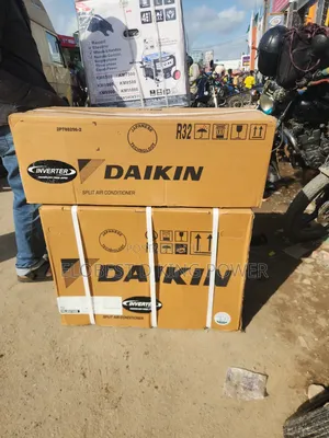 Daikin Inverter Ac 1.5hp With Kits Copper Condenser