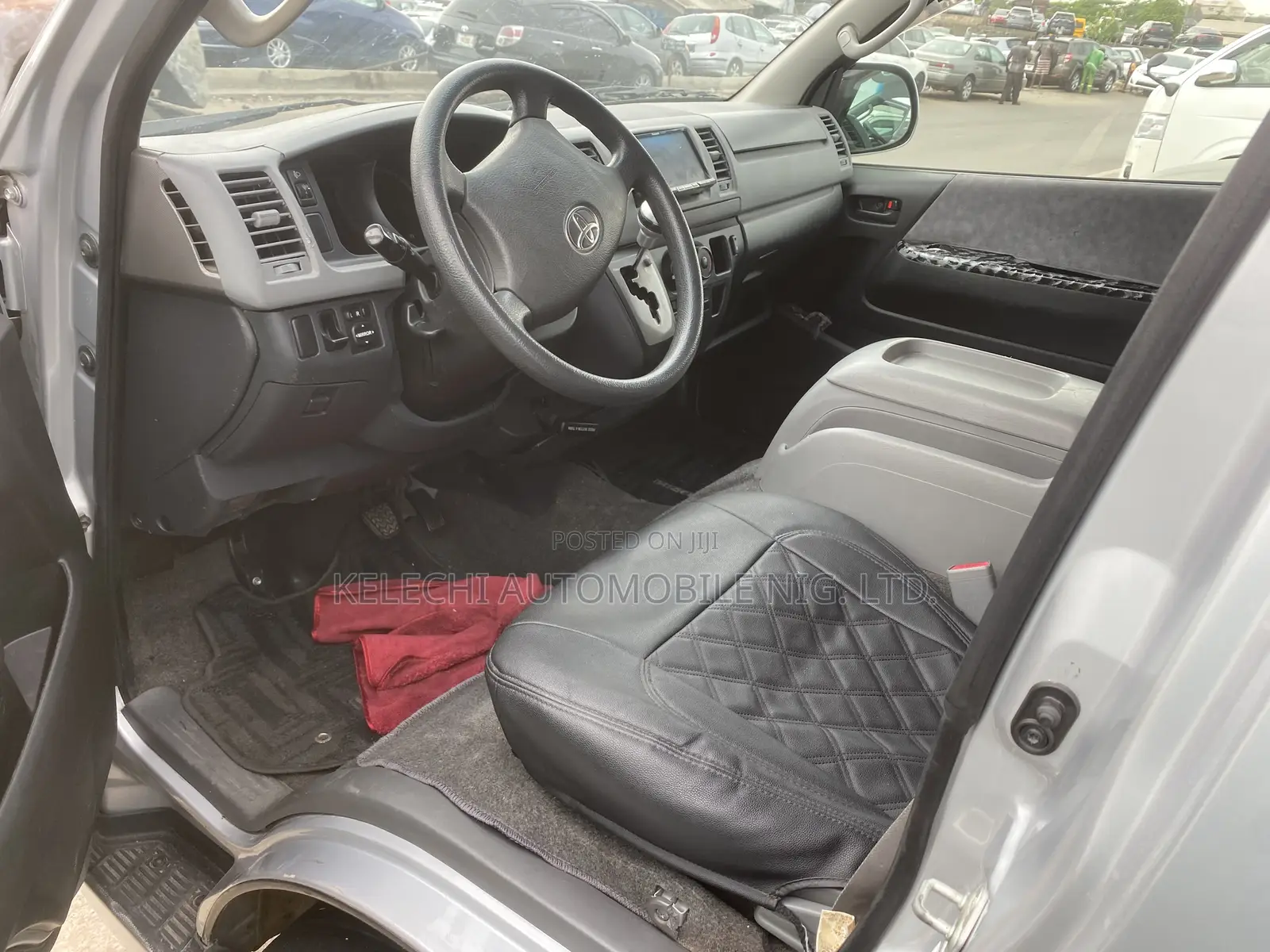 Toyota HiAce 2010 Silver