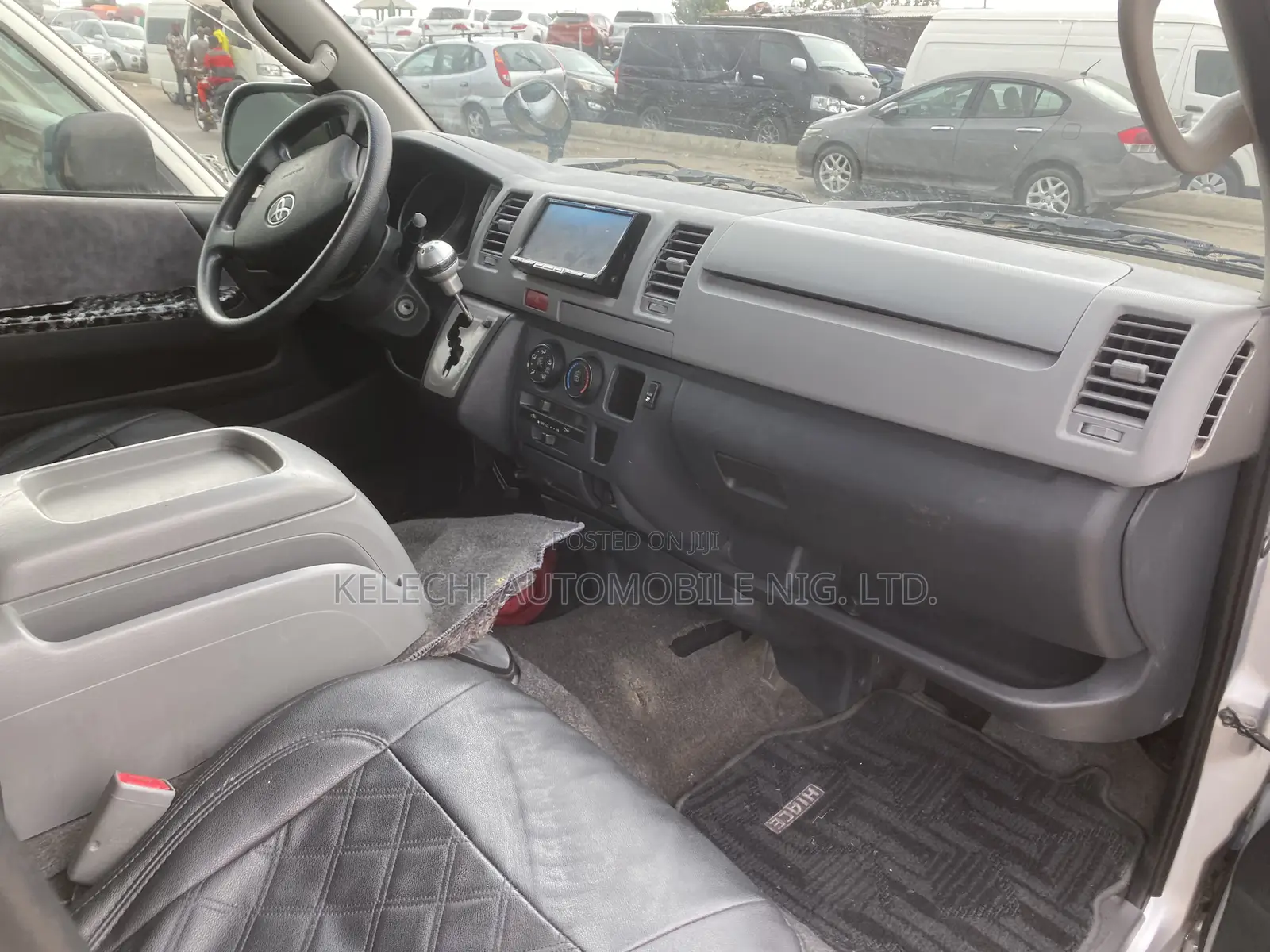 Toyota HiAce 2010 Silver