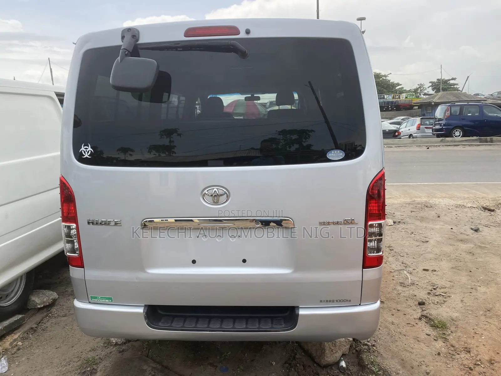 Toyota HiAce 2010 Silver
