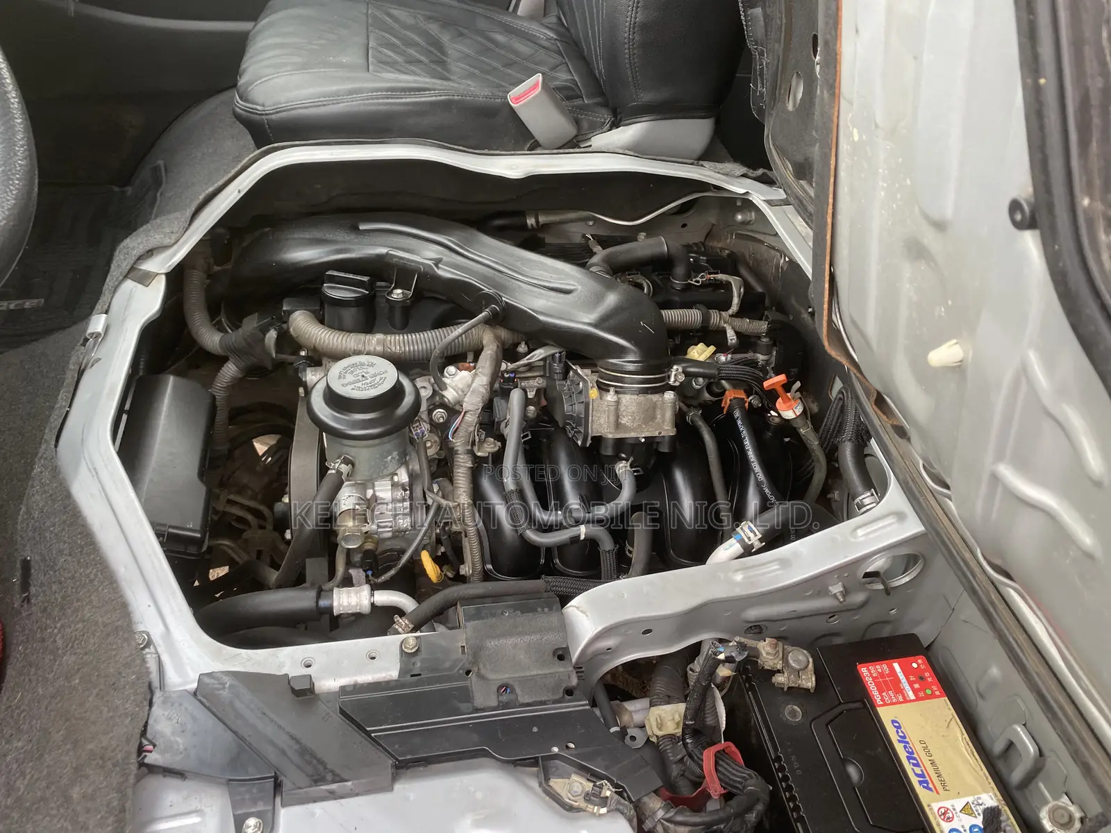 Toyota HiAce 2010 Silver