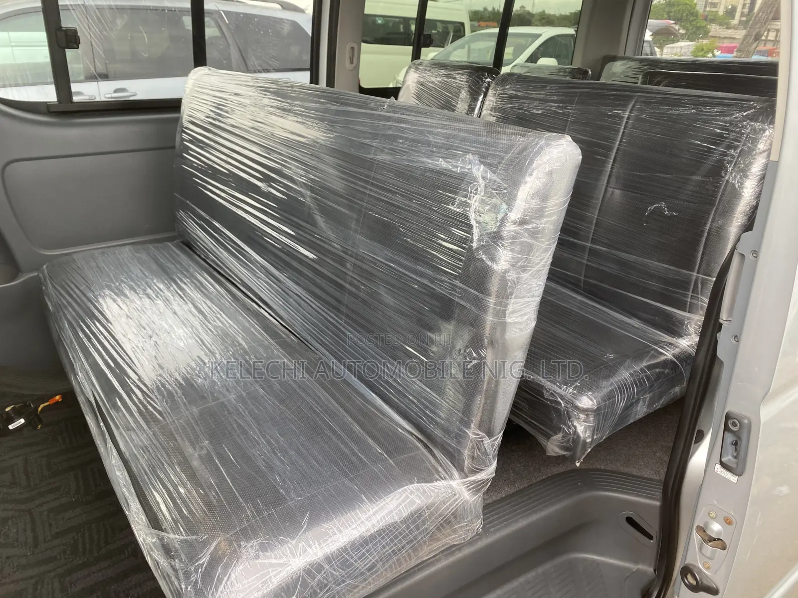 Toyota HiAce 2010 Silver