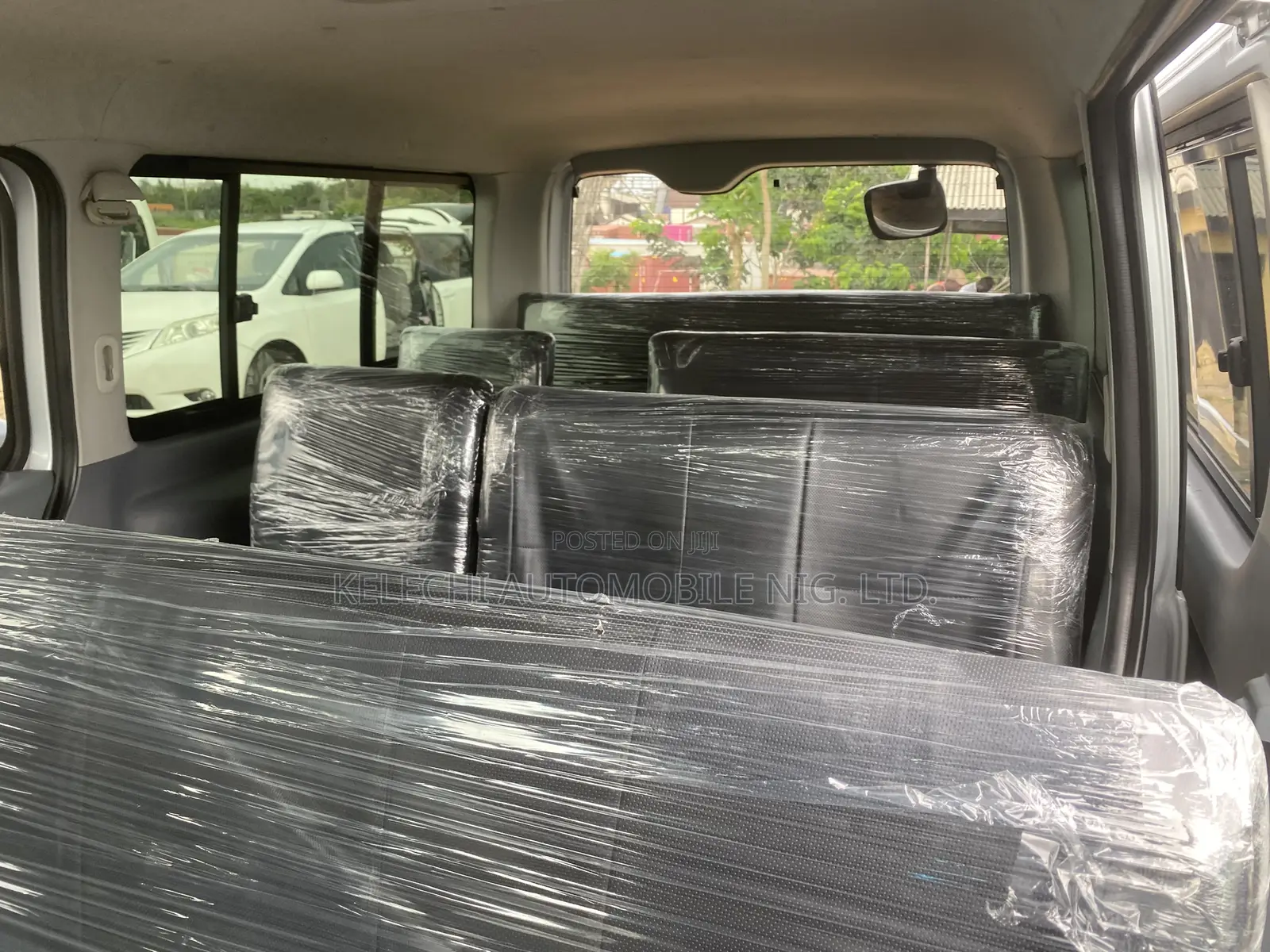 Toyota HiAce 2010 Silver