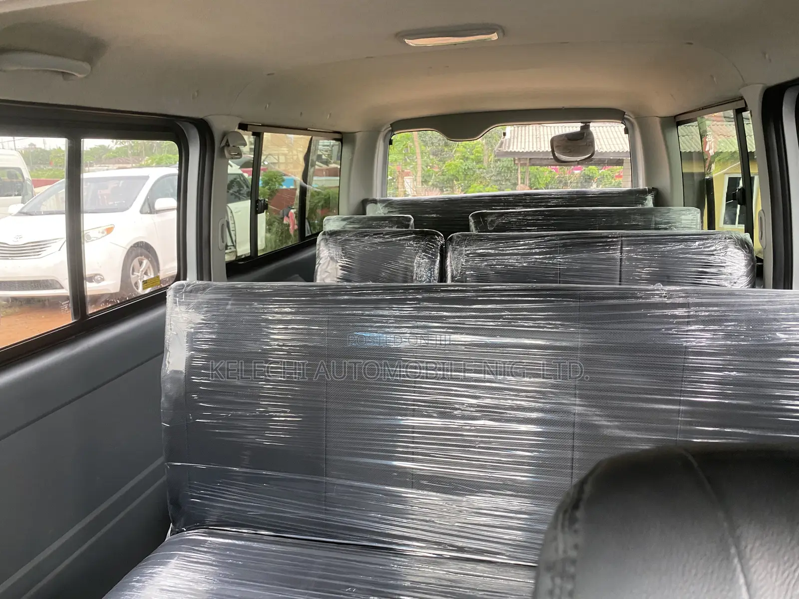 Toyota HiAce 2010 Silver