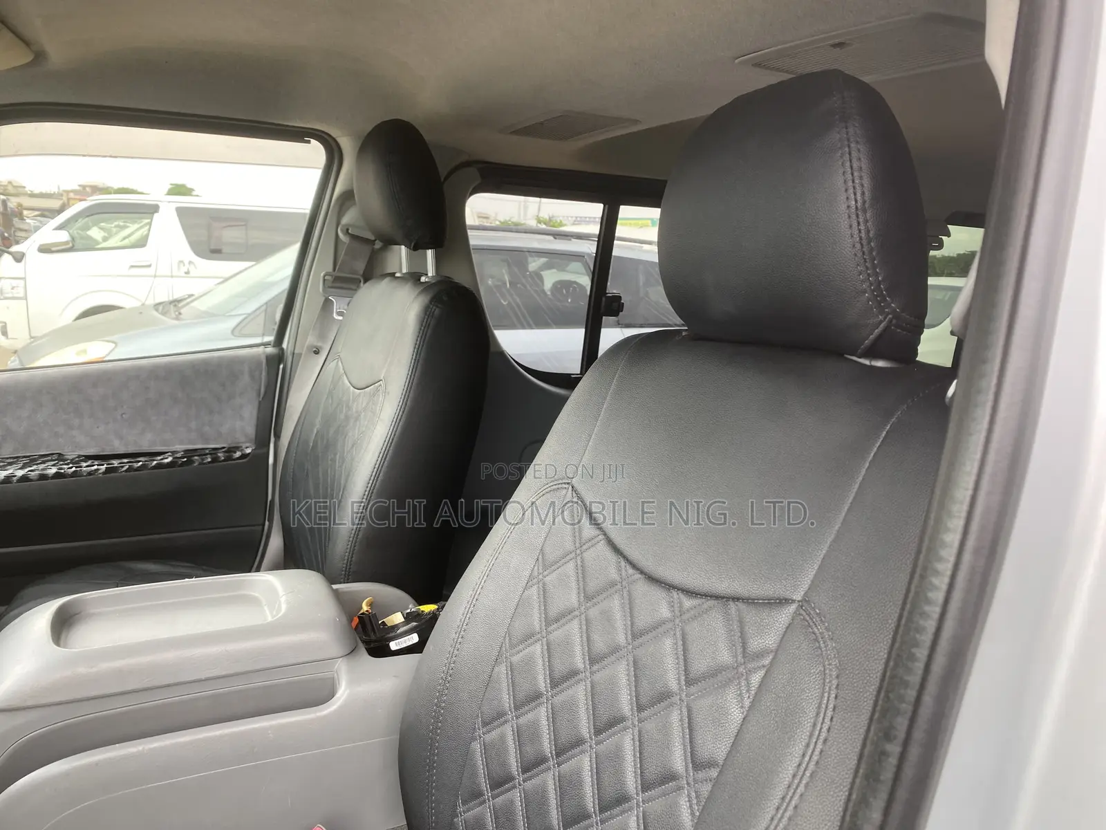 Toyota HiAce 2010 Silver