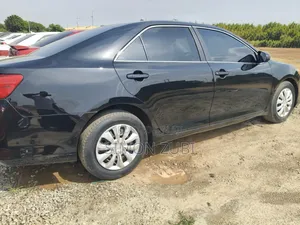 Toyota Camry LE 4dr Sedan (2.5L 4cyl 6A) 2013 Black