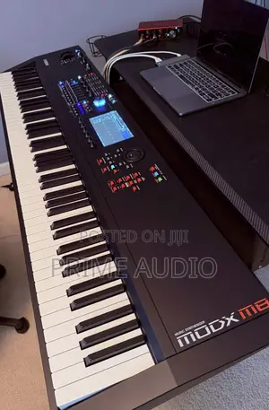 Yamaha Modx M8 Synthesizer Keyboard