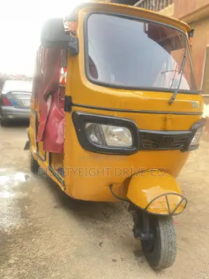 TVS King Deluxe Plus iTouch Start 2024 Yellow