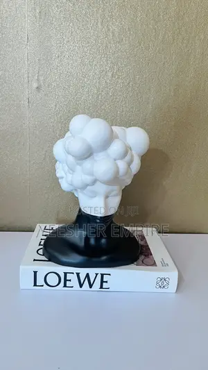 Bubble Head Statue Figurine Decor
