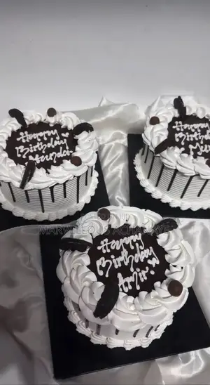 I Sell Cakes And Other Pastries
