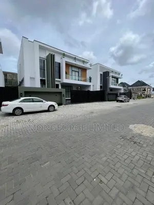 5bdrm Duplex in Lekki for sale
