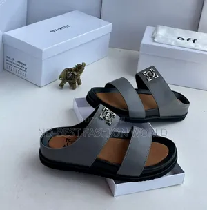 Pure Quality Off-White Slippers