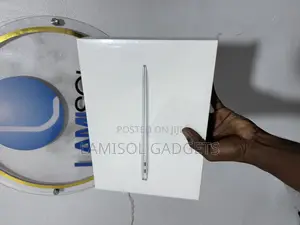 New Laptop Apple MacBook Air 2020 M1 8GB Apple M1 SSD 256GB