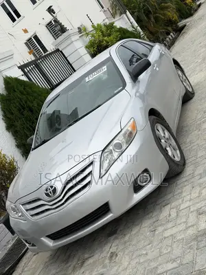 Toyota Camry LE 4dr Sedan (2.5L 4cyl 6AM) 2010 Silver