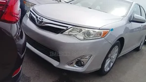 Toyota Camry XLE 4dr Sedan (2.5L 4cyl 6A) 2013 Silver