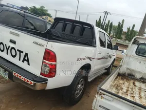 Toyota Hilux 2014 White